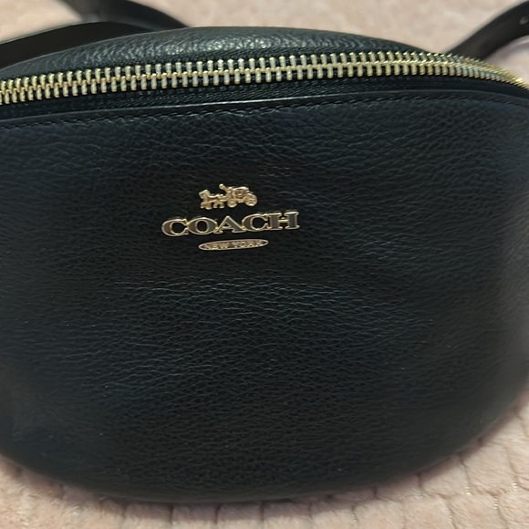 COACH Signature Hip Bag F48739 Waist Bag Authentic Women H:4.13” W:9.25” - Picture 2 of 9